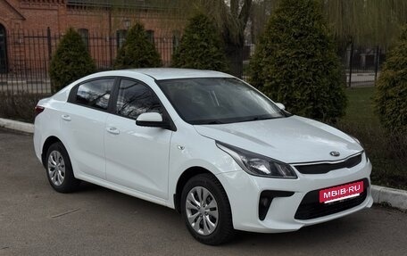 KIA Rio IV, 2018 год, 1 050 000 рублей, 3 фотография