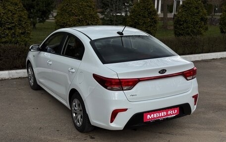 KIA Rio IV, 2018 год, 1 050 000 рублей, 14 фотография