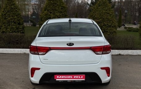KIA Rio IV, 2018 год, 1 050 000 рублей, 12 фотография