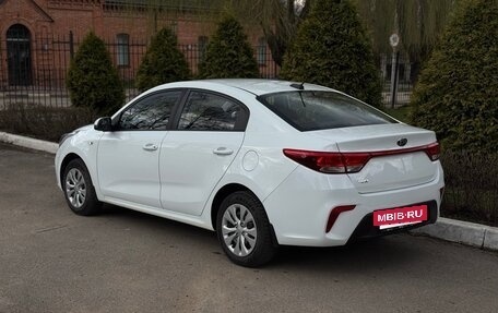 KIA Rio IV, 2018 год, 1 050 000 рублей, 13 фотография