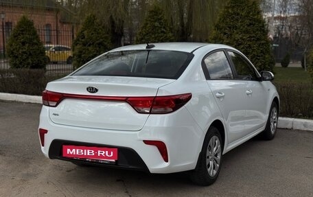 KIA Rio IV, 2018 год, 1 050 000 рублей, 10 фотография