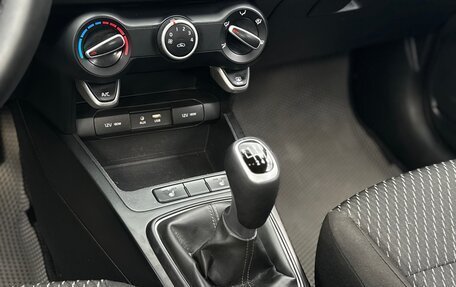 KIA Rio IV, 2018 год, 1 050 000 рублей, 27 фотография