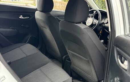 KIA Rio IV, 2018 год, 1 050 000 рублей, 30 фотография