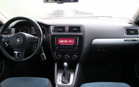 Volkswagen Jetta VI, 2013 год, 729 000 рублей, 12 фотография