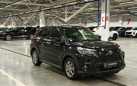 Toyota Raize I, 2020 год, 1 795 000 рублей, 3 фотография