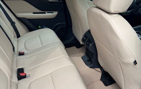 Jaguar F-Pace, 2017 год, 2 800 000 рублей, 2 фотография