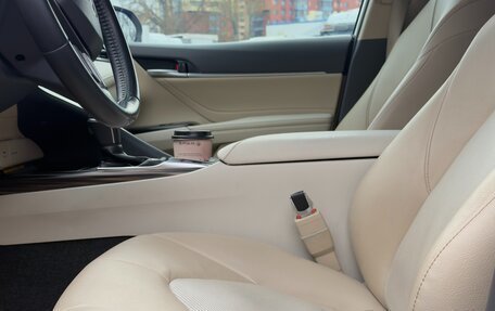 Toyota Camry, 2021 год, 3 200 000 рублей, 9 фотография