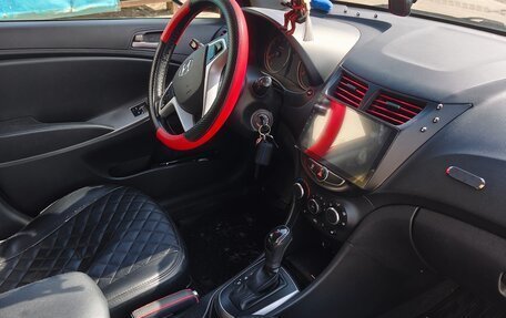 Hyundai Solaris II рестайлинг, 2014 год, 895 000 рублей, 4 фотография