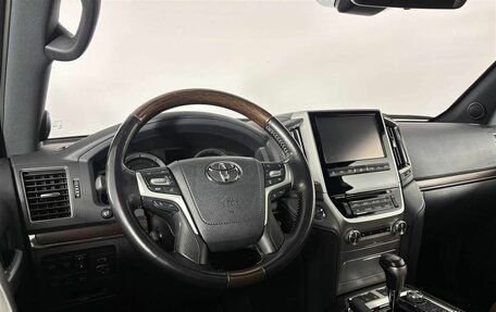 Toyota Land Cruiser 200, 2018 год, 7 500 000 рублей, 20 фотография