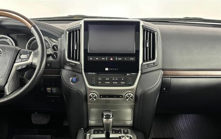 Toyota Land Cruiser 200, 2018 год, 7 500 000 рублей, 19 фотография