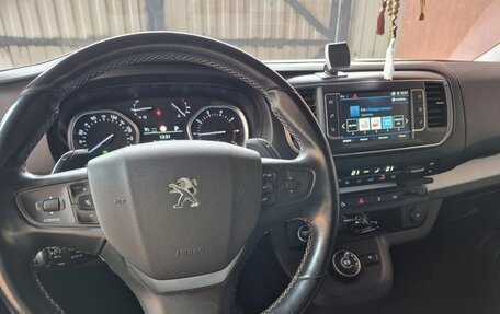 Peugeot Traveller I, 2017 год, 3 700 000 рублей, 8 фотография