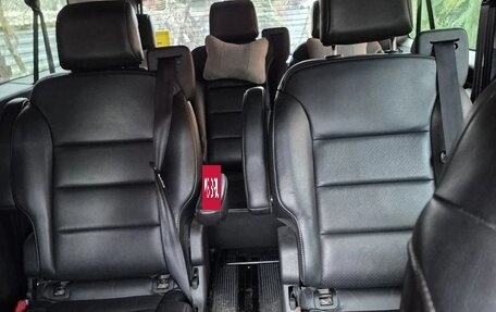 Peugeot Traveller I, 2017 год, 3 700 000 рублей, 4 фотография