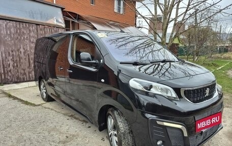 Peugeot Traveller I, 2017 год, 3 700 000 рублей, 2 фотография