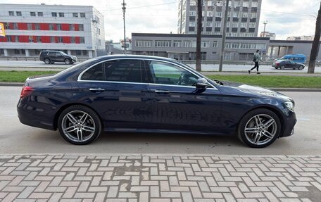 Mercedes-Benz E-Класс, 2018 год, 3 950 000 рублей, 3 фотография