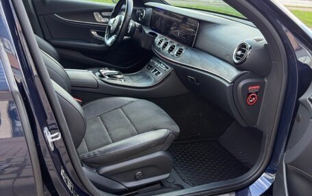 Mercedes-Benz E-Класс, 2018 год, 3 950 000 рублей, 13 фотография