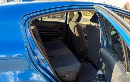 Toyota Aqua I, 2015 год, 935 000 рублей, 7 фотография