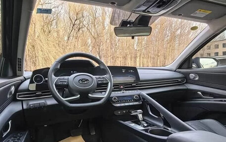 Hyundai Elantra, 2023 год, 1 710 000 рублей, 10 фотография