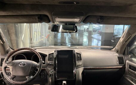 Toyota Land Cruiser 200, 2011 год, 3 300 000 рублей, 4 фотография