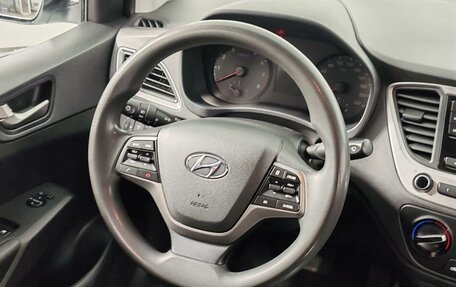 Hyundai Solaris II рестайлинг, 2017 год, 1 129 000 рублей, 21 фотография