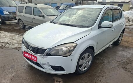KIA cee'd I рестайлинг, 2012 год, 370 000 рублей, 1 фотография