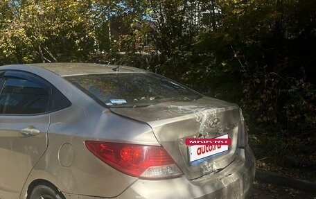 Hyundai Solaris II рестайлинг, 2011 год, 560 000 рублей, 3 фотография