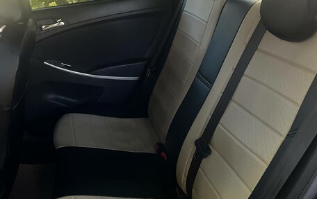 Hyundai Solaris II рестайлинг, 2011 год, 560 000 рублей, 6 фотография