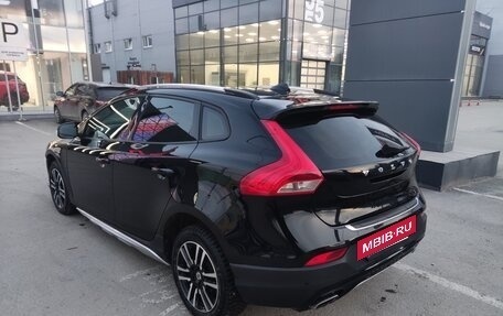 Volvo V40 Cross Country I, 2018 год, 1 049 000 рублей, 4 фотография