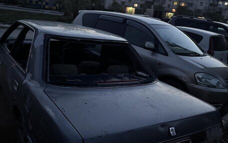 Toyota Crown, 1988 год, 55 000 рублей, 2 фотография