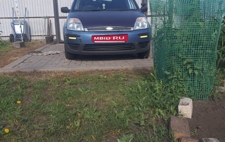 Ford Fiesta, 2003 год, 120 000 рублей, 2 фотография