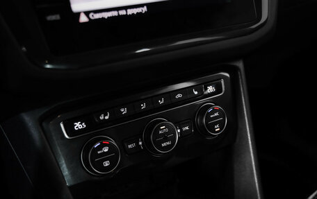 Volkswagen Tiguan II, 2019 год, 2 299 000 рублей, 16 фотография