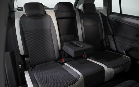 Volkswagen Tiguan II, 2019 год, 2 299 000 рублей, 24 фотография