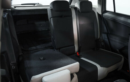 Volkswagen Tiguan II, 2019 год, 2 299 000 рублей, 26 фотография