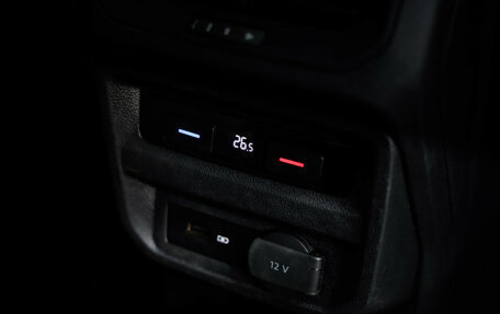 Volkswagen Tiguan II, 2019 год, 2 299 000 рублей, 28 фотография