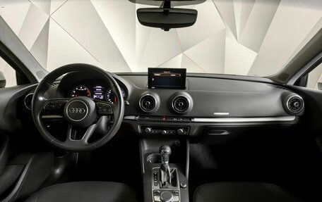 Audi A3, 2018 год, 2 690 000 рублей, 14 фотография