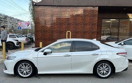 Toyota Camry, 2018 год, 2 400 000 рублей, 4 фотография