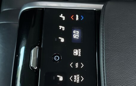 Toyota Camry, 2018 год, 2 400 000 рублей, 13 фотография