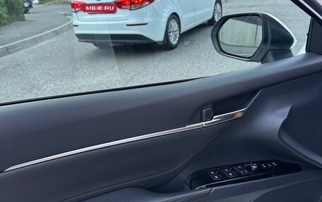 Toyota Camry, 2018 год, 2 400 000 рублей, 6 фотография