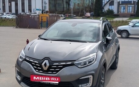 Renault Kaptur I рестайлинг, 2021 год, 1 800 000 рублей, 2 фотография