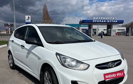 Hyundai Solaris II рестайлинг, 2014 год, 860 000 рублей, 6 фотография
