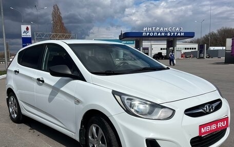 Hyundai Solaris II рестайлинг, 2014 год, 860 000 рублей, 7 фотография