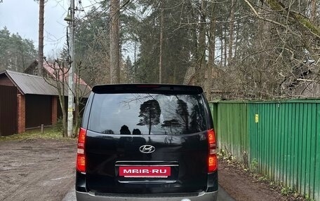 Hyundai Grand Starex Grand Starex I рестайлинг 2, 2011 год, 1 300 000 рублей, 5 фотография