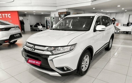 Mitsubishi Outlander III рестайлинг 3, 2016 год, 1 450 000 рублей, 1 фотография