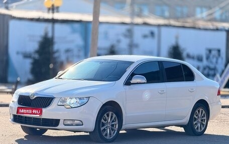 Skoda Superb III рестайлинг, 2012 год, 820 000 рублей, 1 фотография