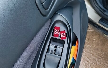 Nissan Almera, 2004 год, 200 000 рублей, 13 фотография