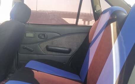 Daewoo Nexia I рестайлинг, 2004 год, 60 000 рублей, 9 фотография