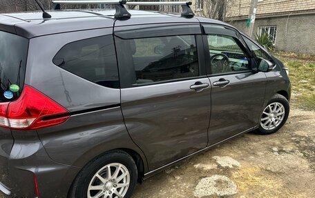 Honda Freed II, 2017 год, 1 490 000 рублей, 4 фотография