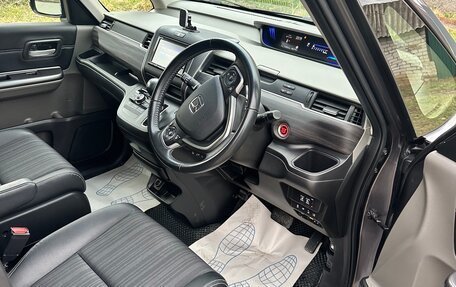 Honda Freed II, 2017 год, 1 490 000 рублей, 6 фотография