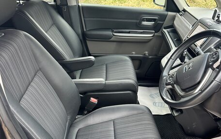 Honda Freed II, 2017 год, 1 490 000 рублей, 7 фотография