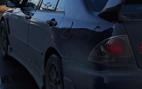 Toyota Altezza, 1998 год, 900 000 рублей, 2 фотография