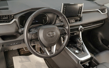 Toyota RAV4, 2020 год, 3 779 000 рублей, 8 фотография